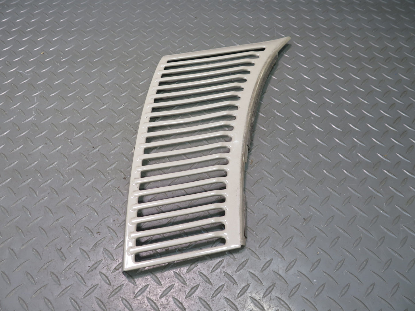 73-89 Mercedes R107 Front Left & Right Hood Cowl Vent Trim Grille Set Beige OEM