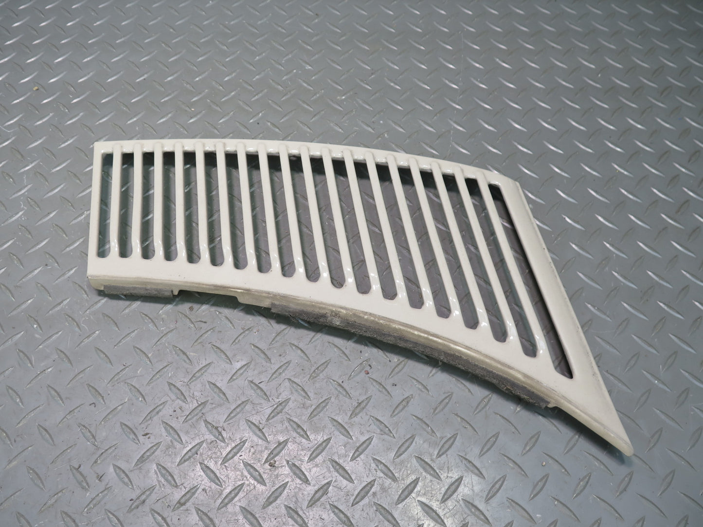73-89 Mercedes R107 Front Left & Right Hood Cowl Vent Trim Grille Set Beige OEM