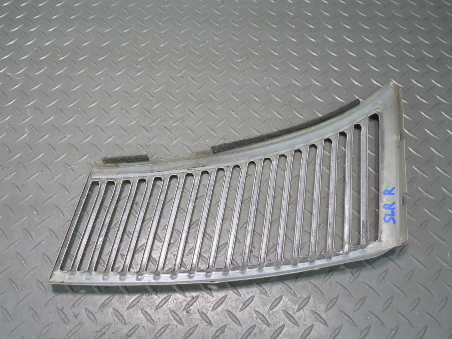 73-89 Mercedes R107 Front Left & Right Hood Cowl Vent Trim Grille Set Beige OEM