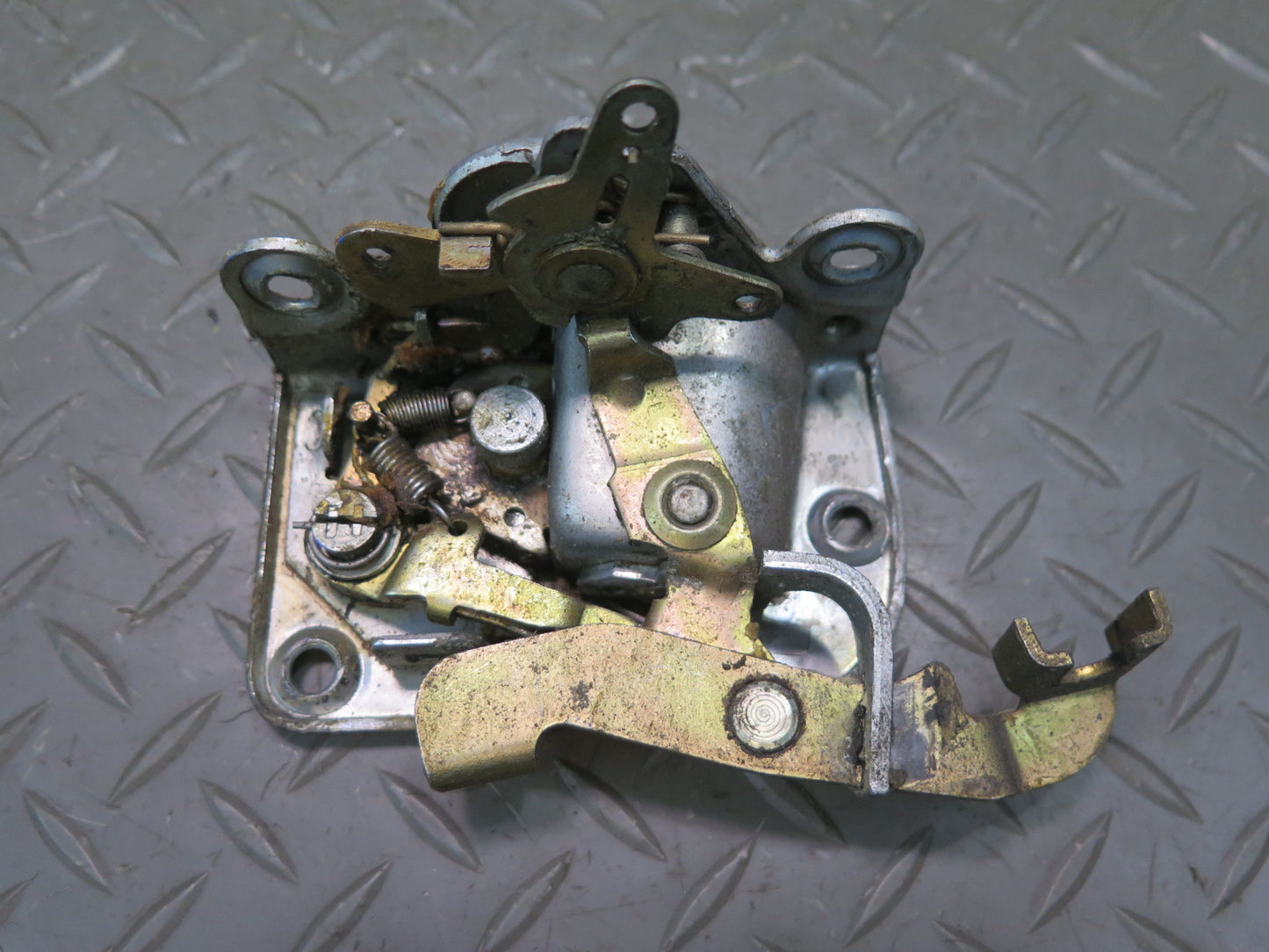 73-85 Mercedes R107 Front Left Driver Door Lock Latch Actuator OEM