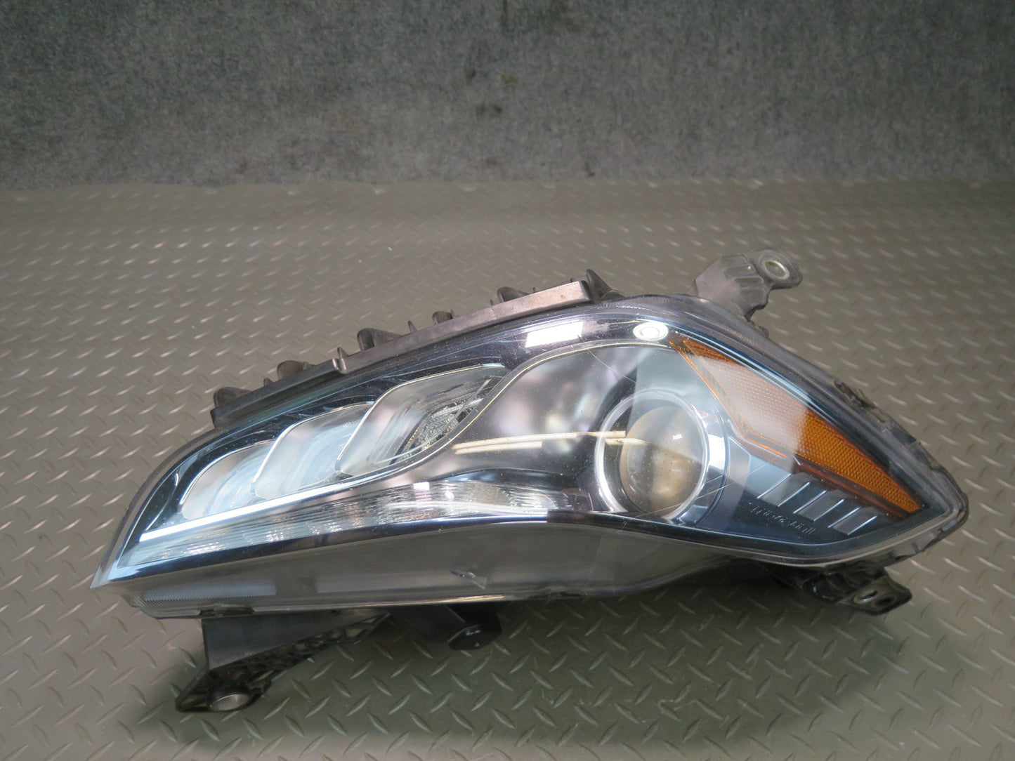 2014-2017 Maserati Ghibli M157 Right Pass Side Adaptive Xenon HID Headlight Lamp