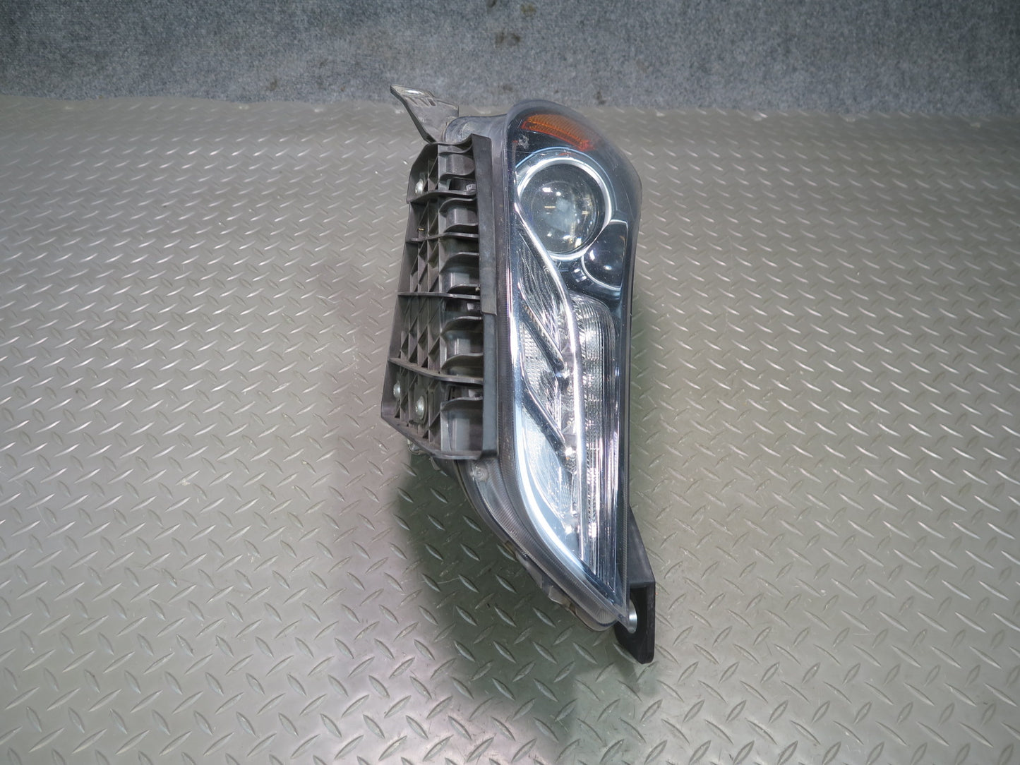 2014-2017 Maserati Ghibli M157 Right Pass Side Adaptive Xenon HID Headlight Lamp