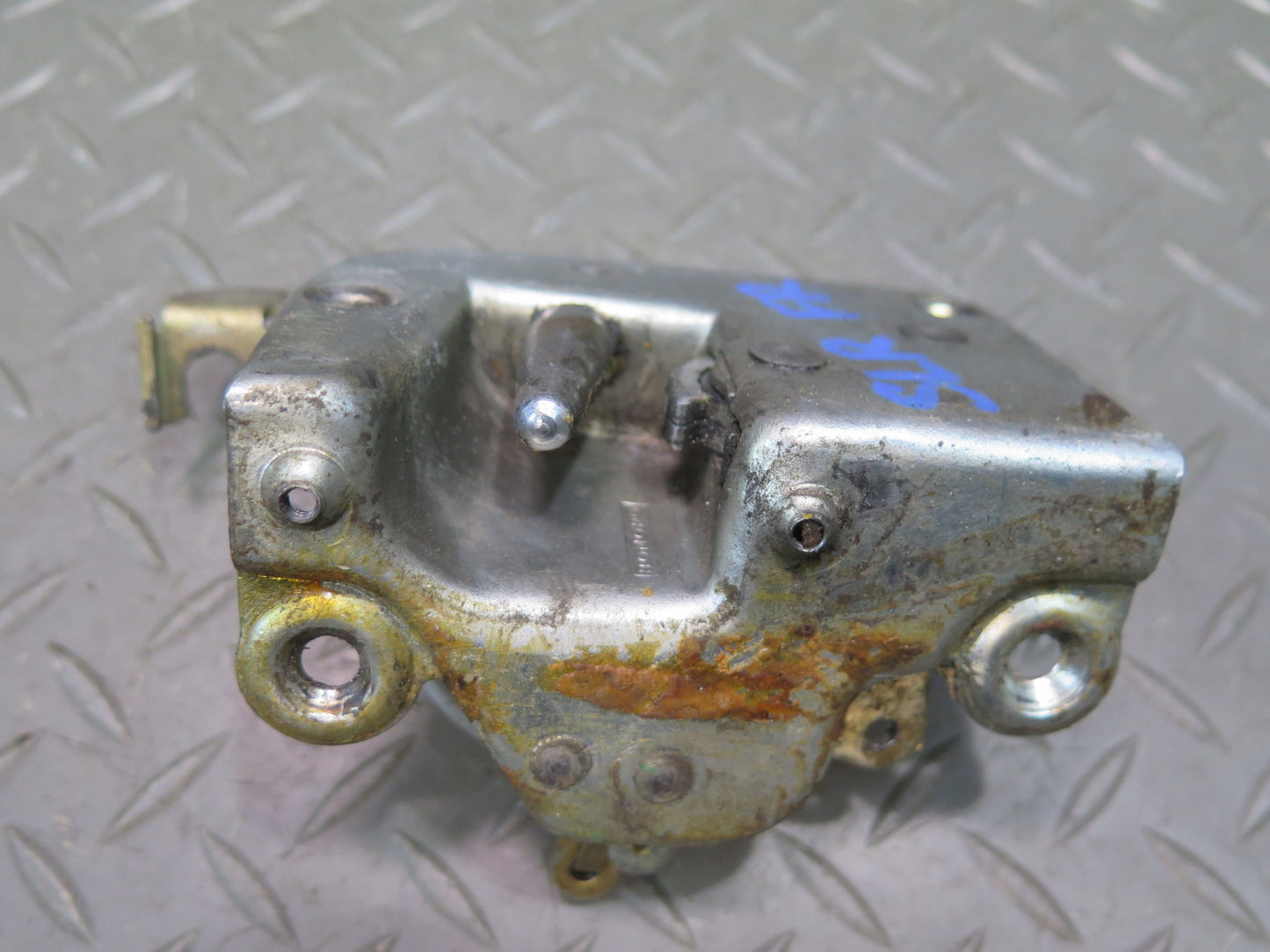 73-85 Mercedes R107 Front Right Passenger Door Lock Latch Actuator OEM