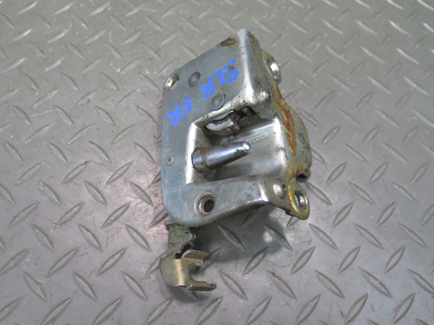 73-85 Mercedes R107 Front Right Passenger Door Lock Latch Actuator OEM