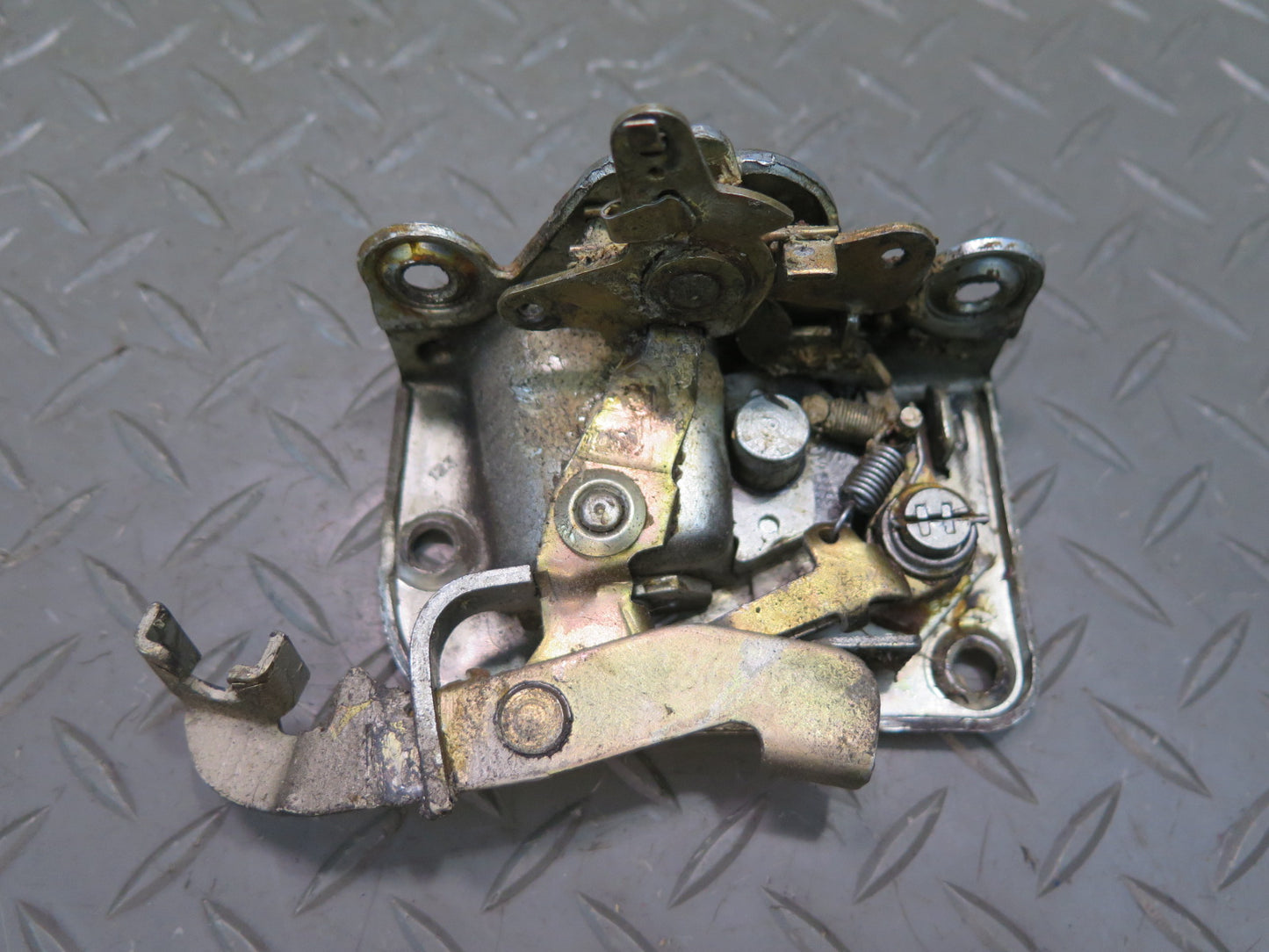 73-85 Mercedes R107 Front Right Passenger Door Lock Latch Actuator OEM