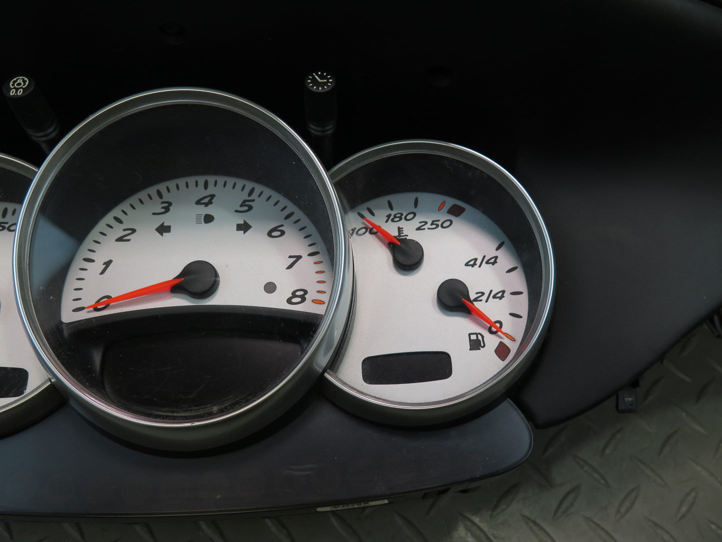 2000-2004 Porsche Boxster 986 S M/T  Instrument Cluster Gauge Speedometer w Trim