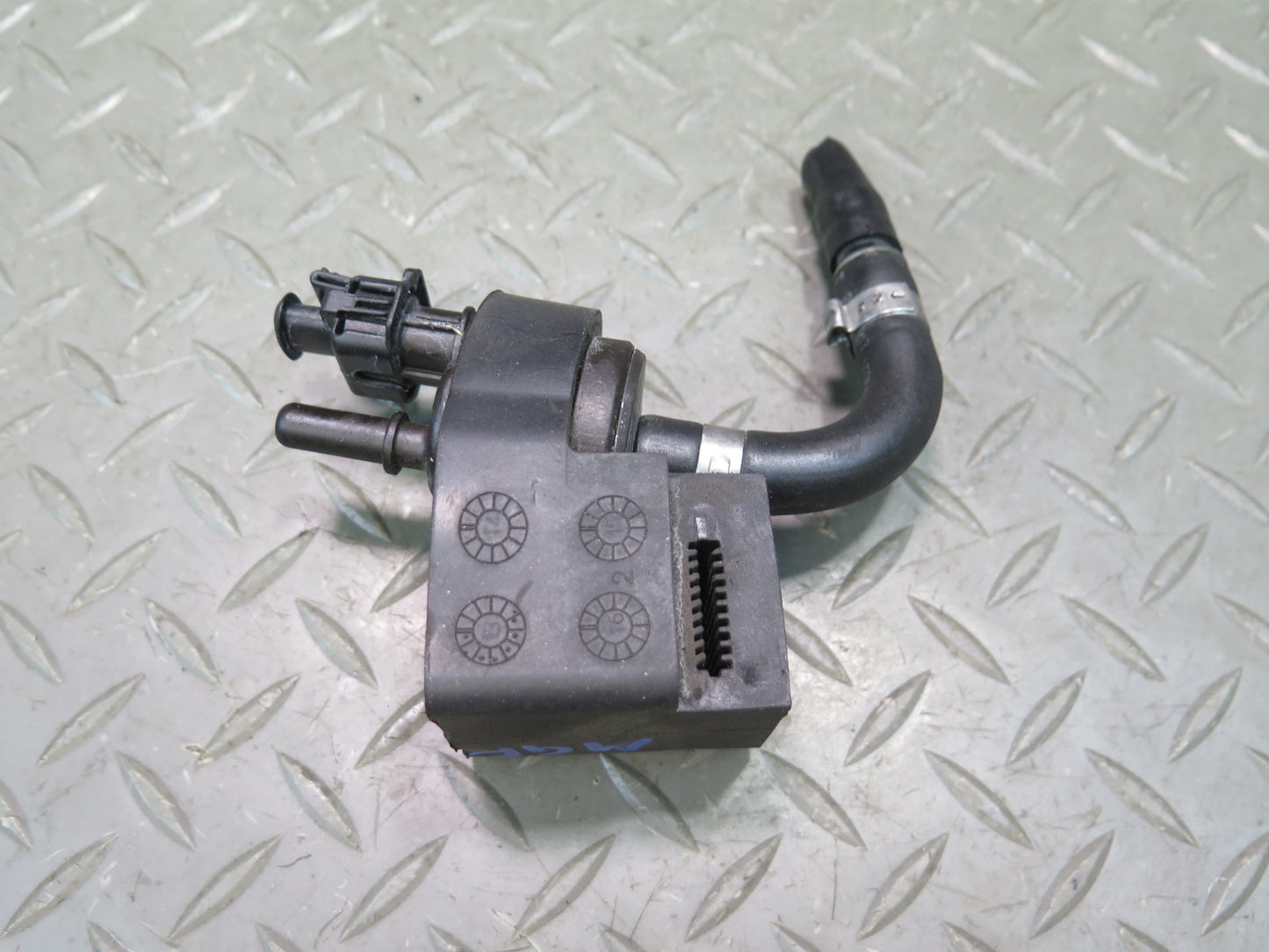 2014-2017 Maserati Ghibli M157 SQ4 Windshield Washer Valve Solenoid Actuator