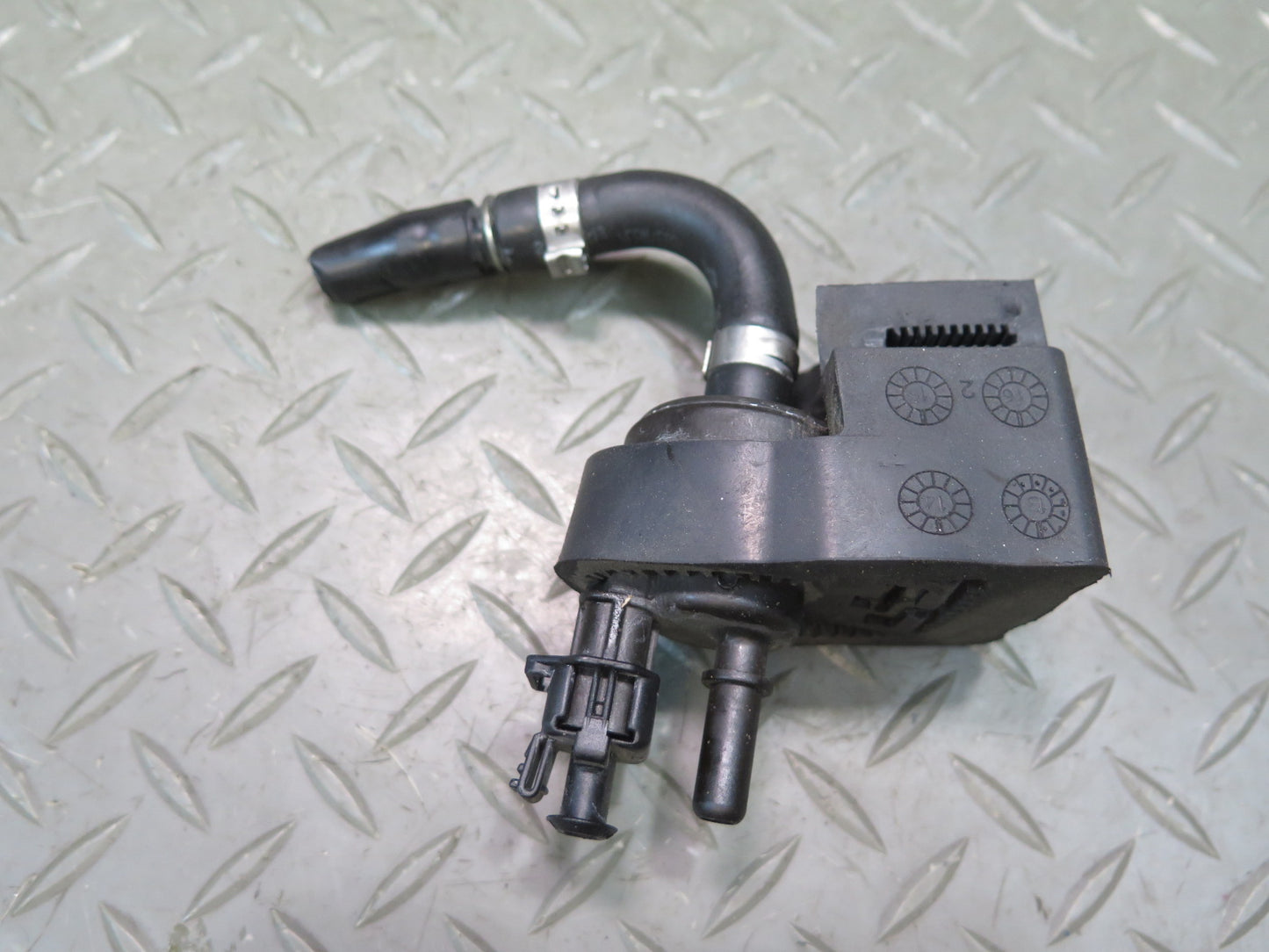 2014-2017 Maserati Ghibli M157 SQ4 Windshield Washer Valve Solenoid Actuator