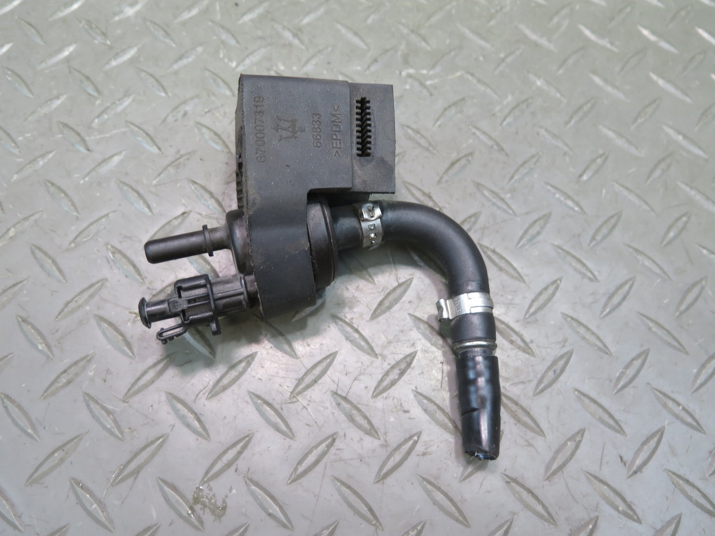 2014-2017 Maserati Ghibli M157 SQ4 Windshield Washer Valve Solenoid Actuator