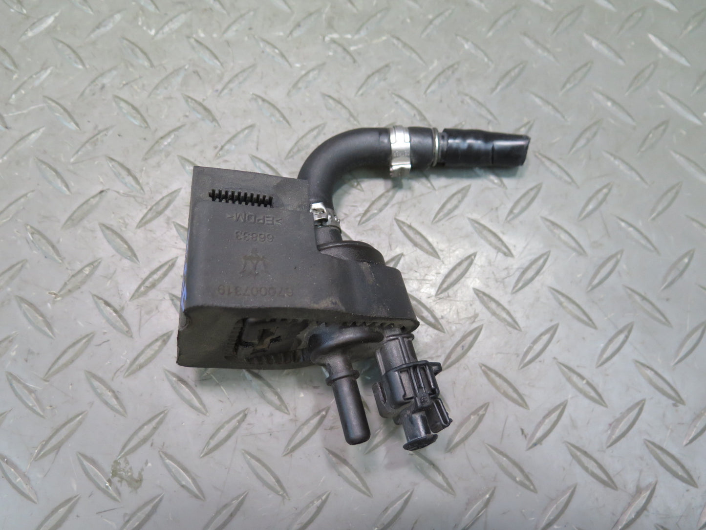 2014-2017 Maserati Ghibli M157 SQ4 Windshield Washer Valve Solenoid Actuator