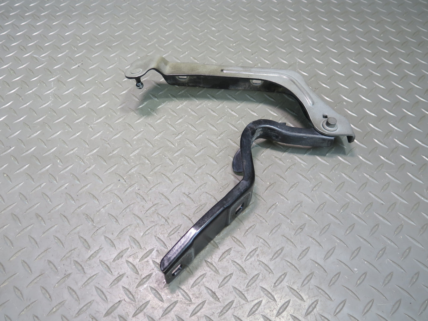 2014-2020 Maserati Ghibli M157 Left & Right Side Hood Bonnet Hinge Support Set