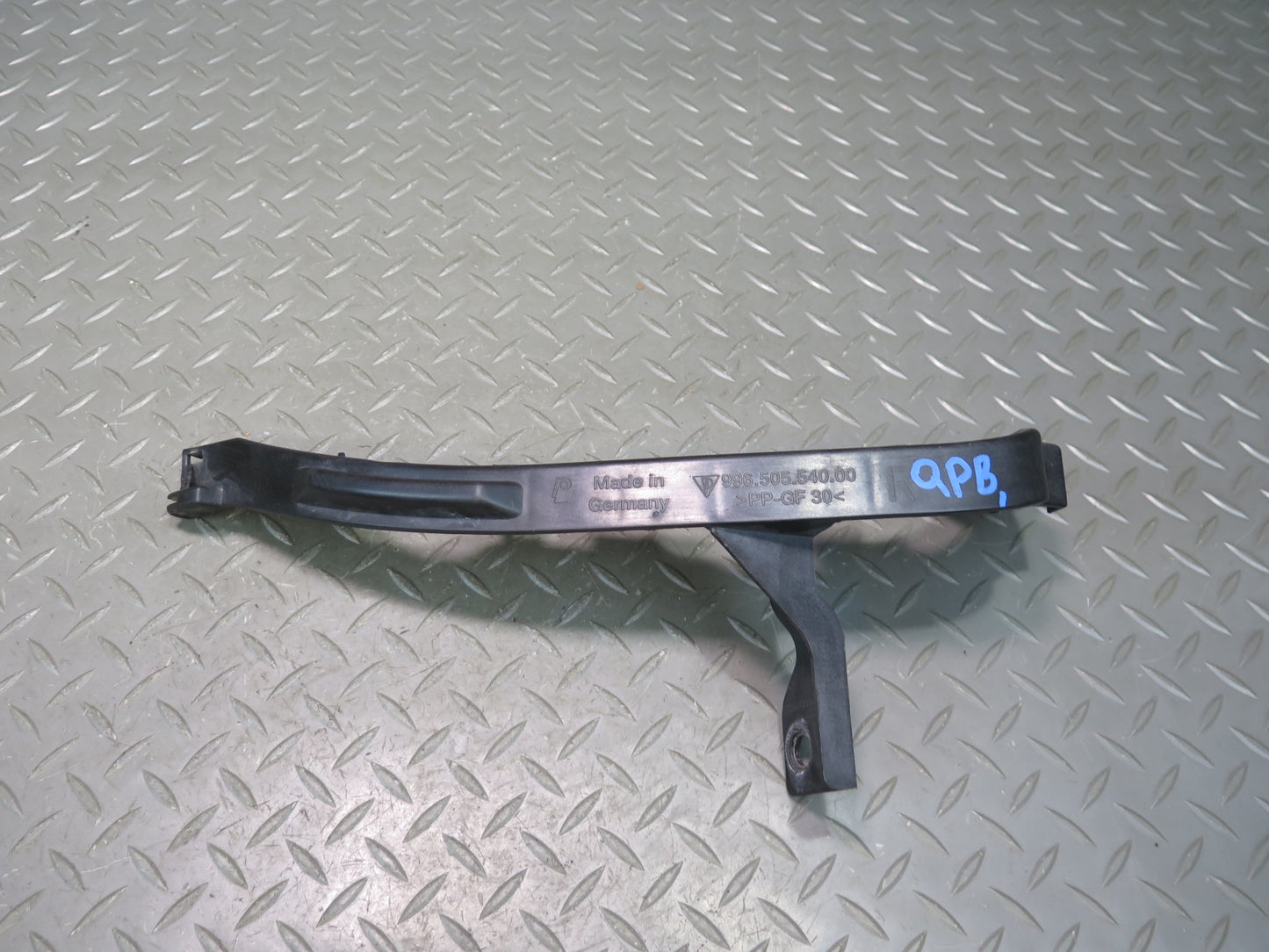 1997-2004 Porsche Boxster 986 Front Bumper Mount Bracket Support Set of 4