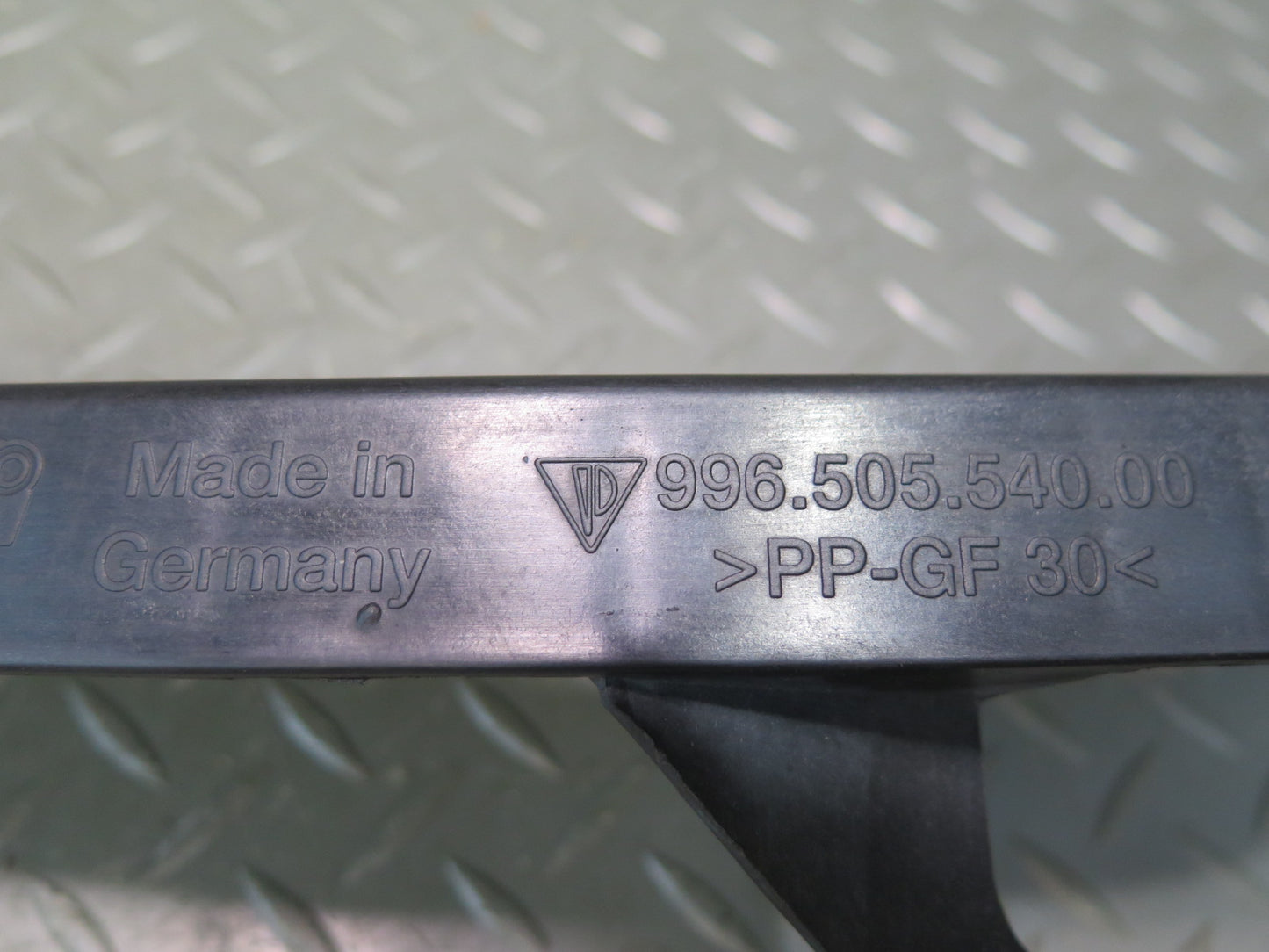 1997-2004 Porsche Boxster 986 Front Bumper Mount Bracket Support Set of 4