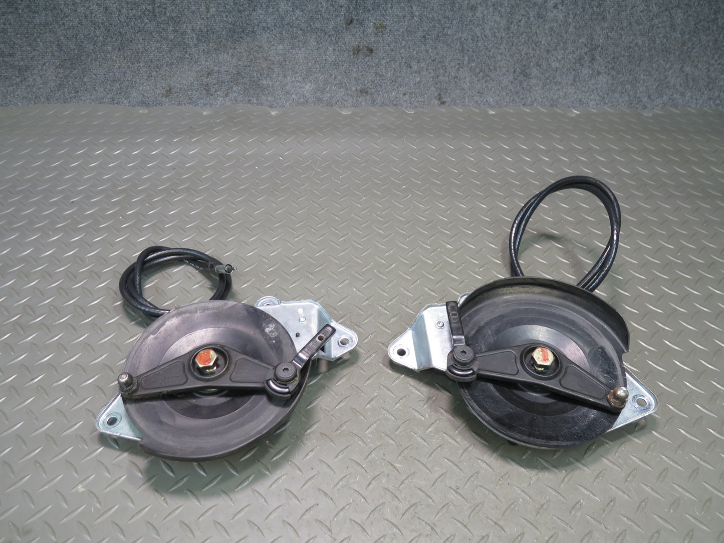 1997-2004 Porsche Boxster 986 TOP Roof Motor Lock Latch Mechanism