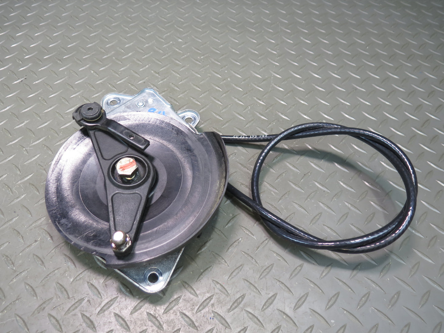 1997-2004 Porsche Boxster 986 TOP Roof Motor Lock Latch Mechanism