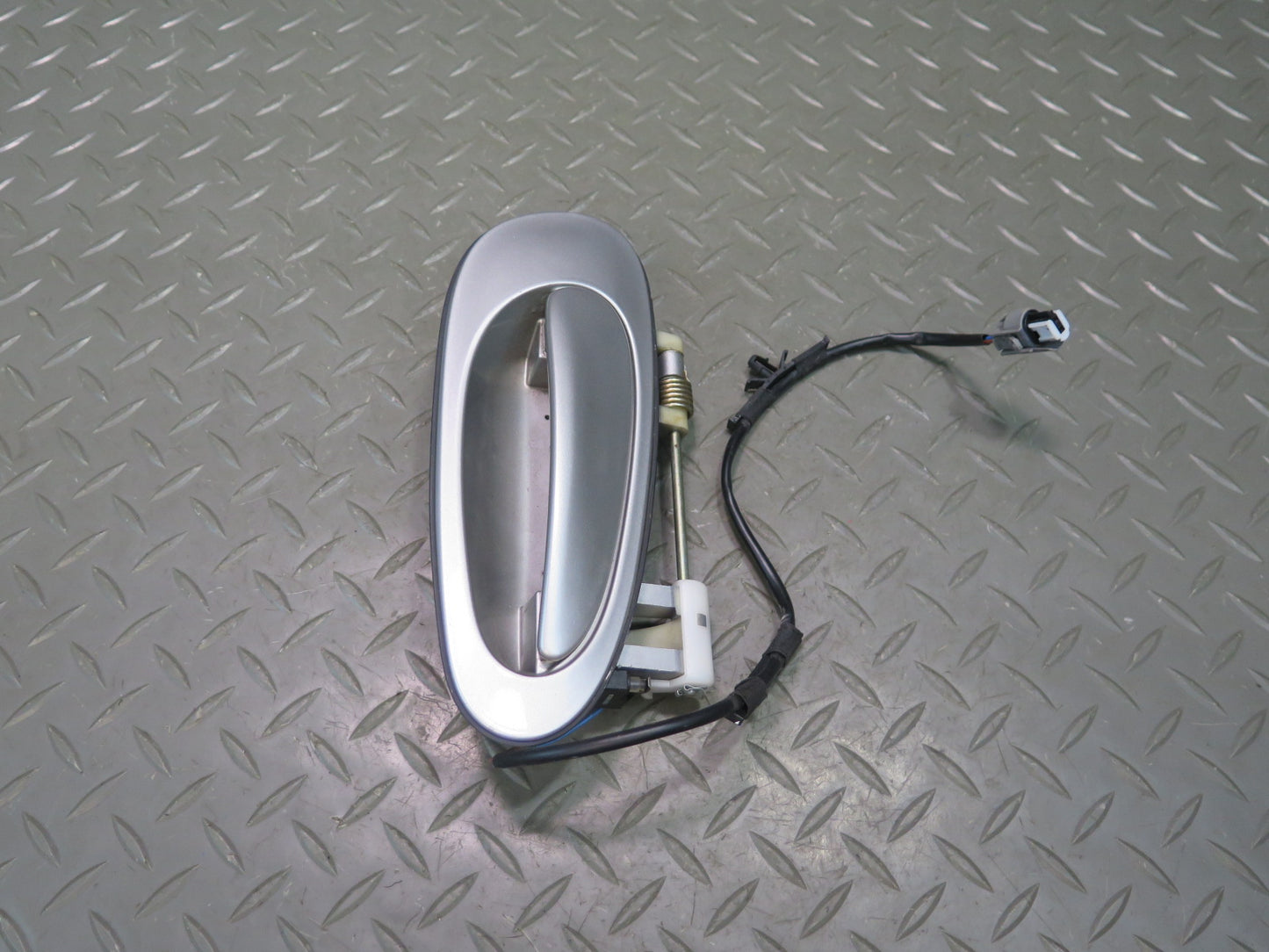 1997-2004 Porsche Boxster 986 Front Right Door Exterior Handle 99653706205