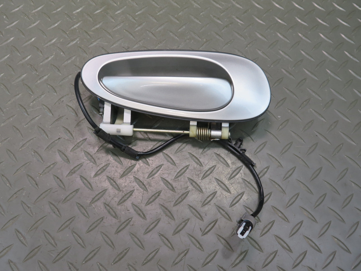 1997-2004 Porsche Boxster 986 Front Right Door Exterior Handle 99653706205