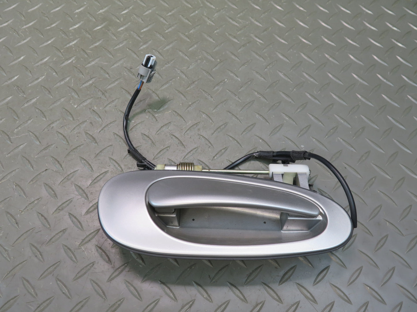 1997-2004 Porsche Boxster 986 Front Right Door Exterior Handle 99653706205