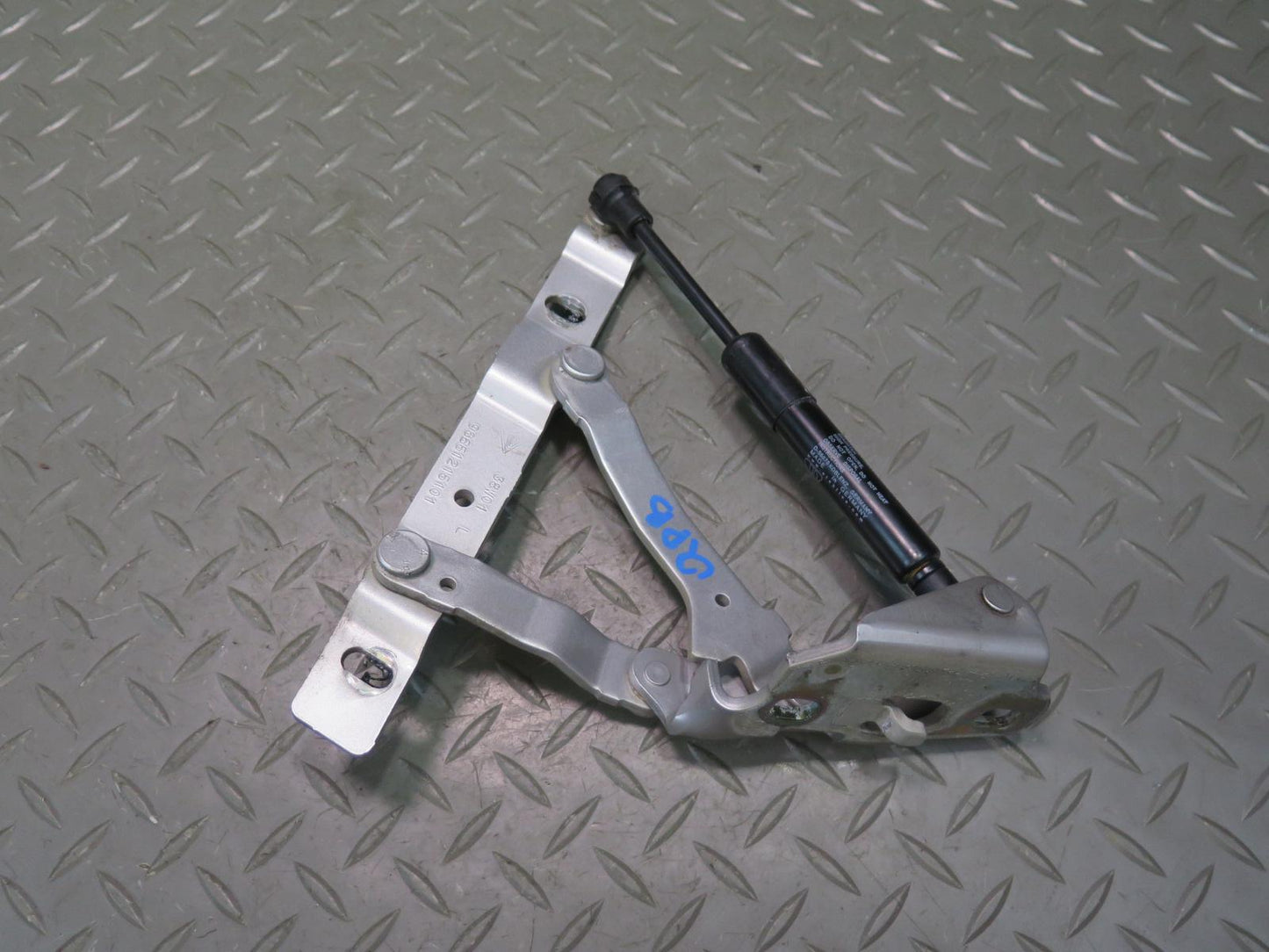 1997-2004 Porsche Boxster 986 Rear Trunk Lid Hinge Bracket Support Set of 2