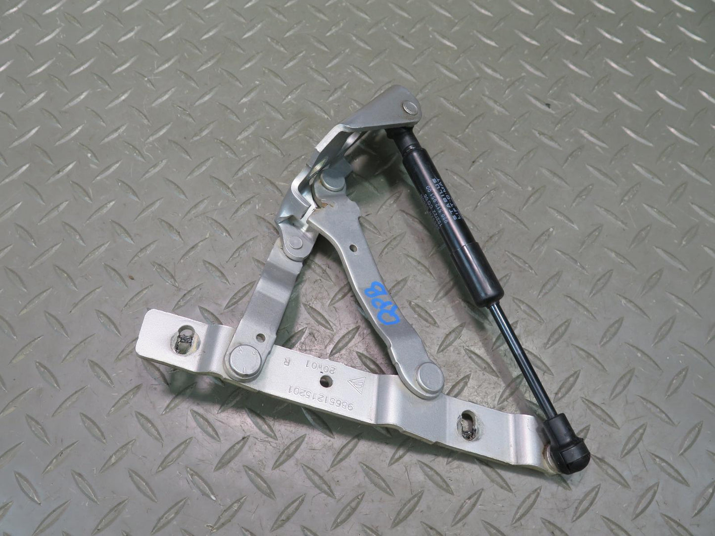 1997-2004 Porsche Boxster 986 Rear Trunk Lid Hinge Bracket Support Set of 2