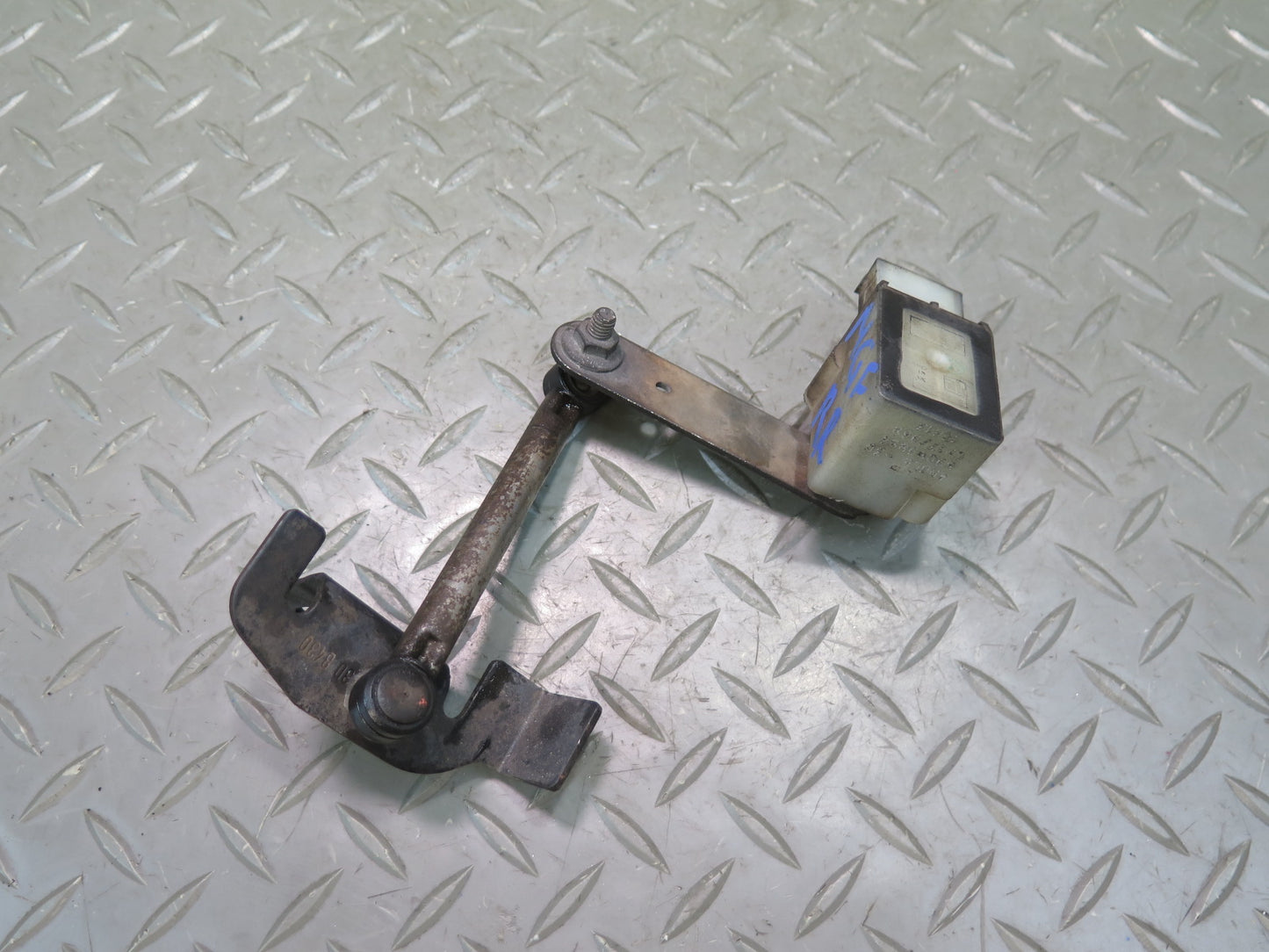 2014-2020 Maserati Ghibli M157 Rear Right Suspension Height Level Sensor
