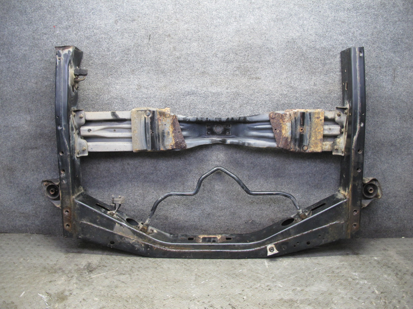2003-2004 Lexus UZJ100L LX470 Rear Cradle Crossmember Frame