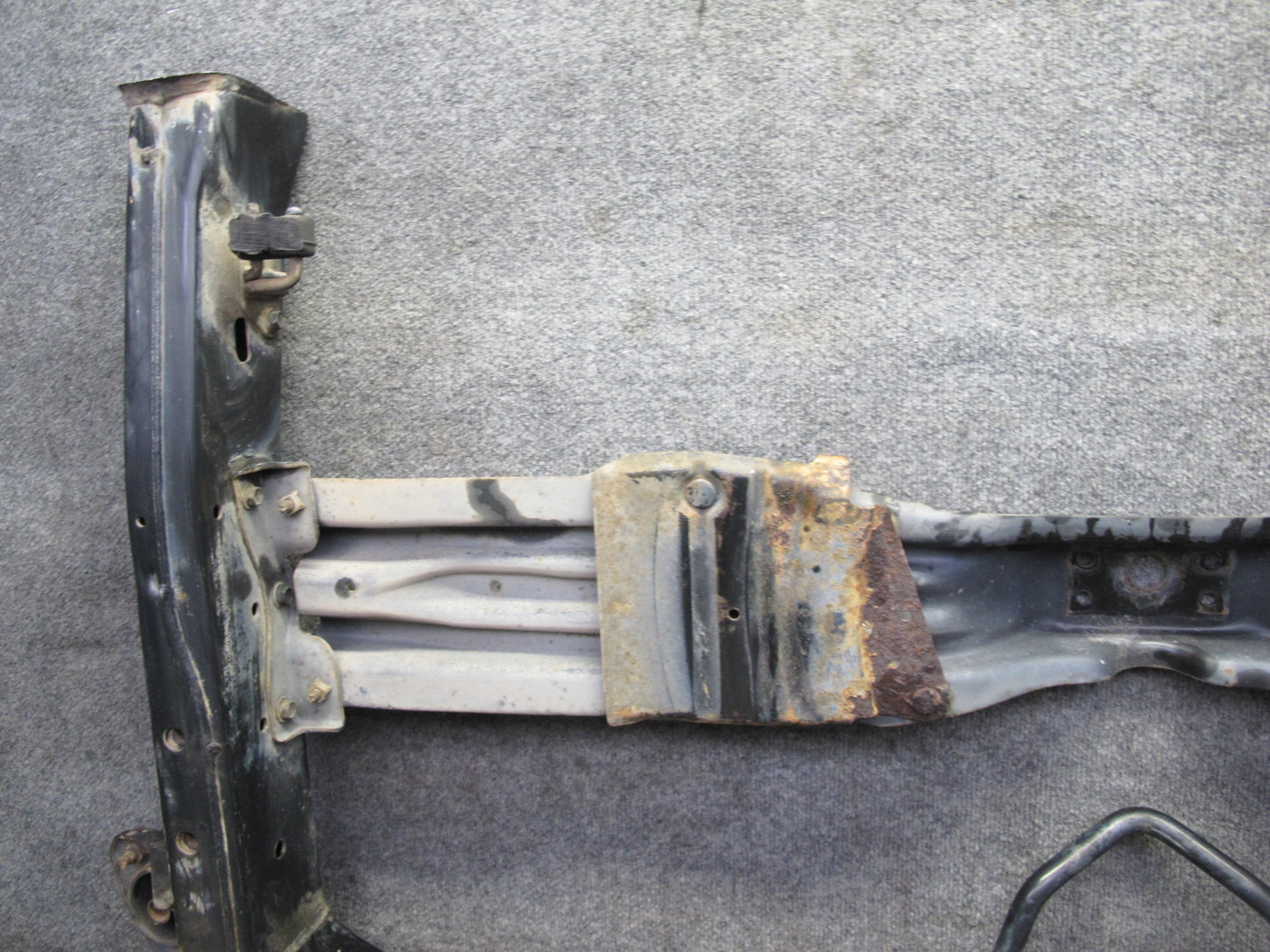 2003-2004 Lexus UZJ100L LX470 Rear Cradle Crossmember Frame