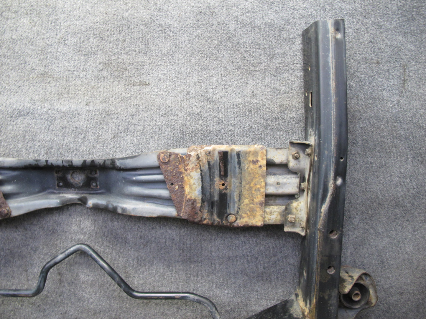 2003-2004 Lexus UZJ100L LX470 Rear Cradle Crossmember Frame