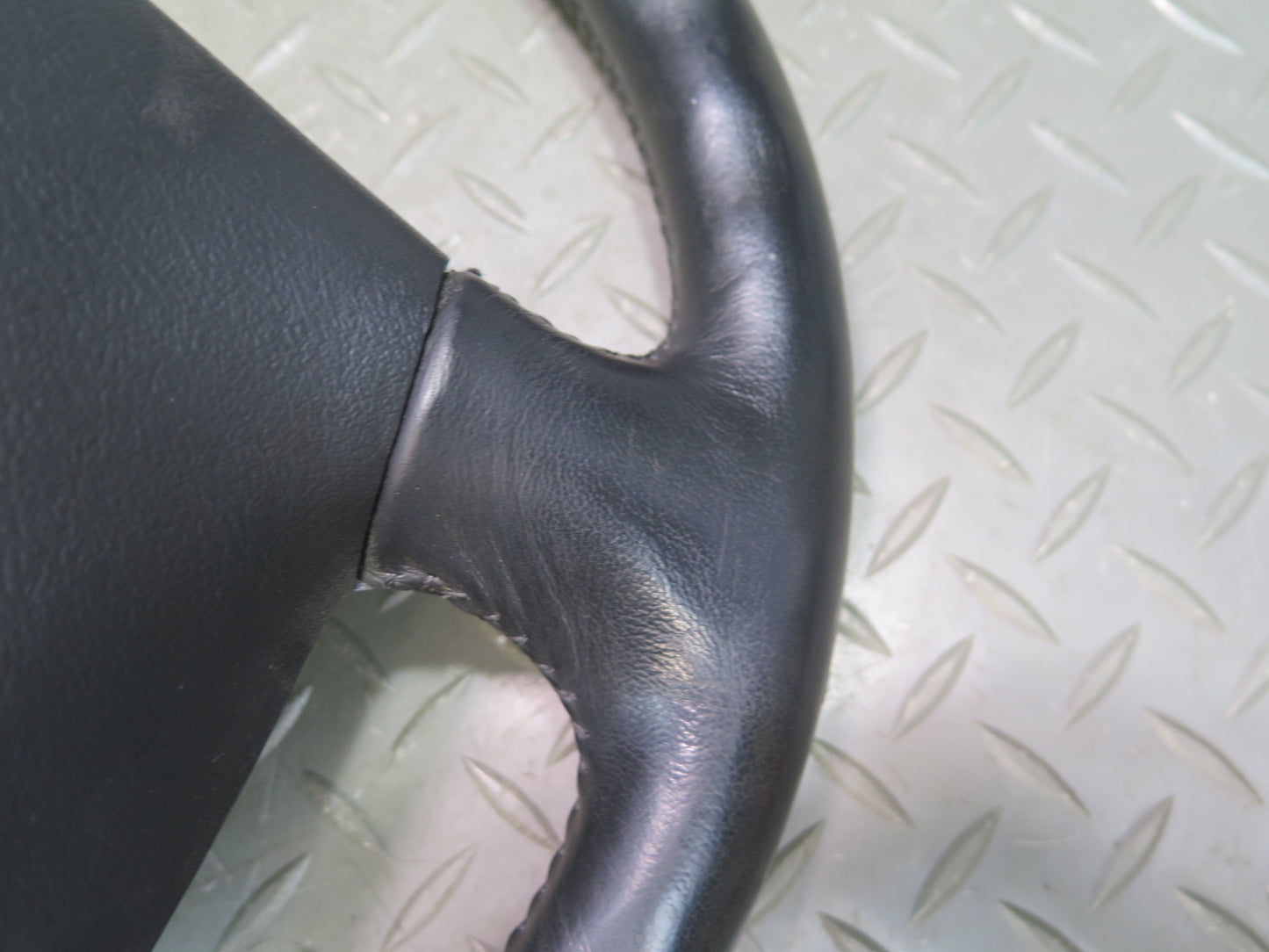 97-04 Chevrolet Corvette C5 Leather Steering Black 10424050 OEM