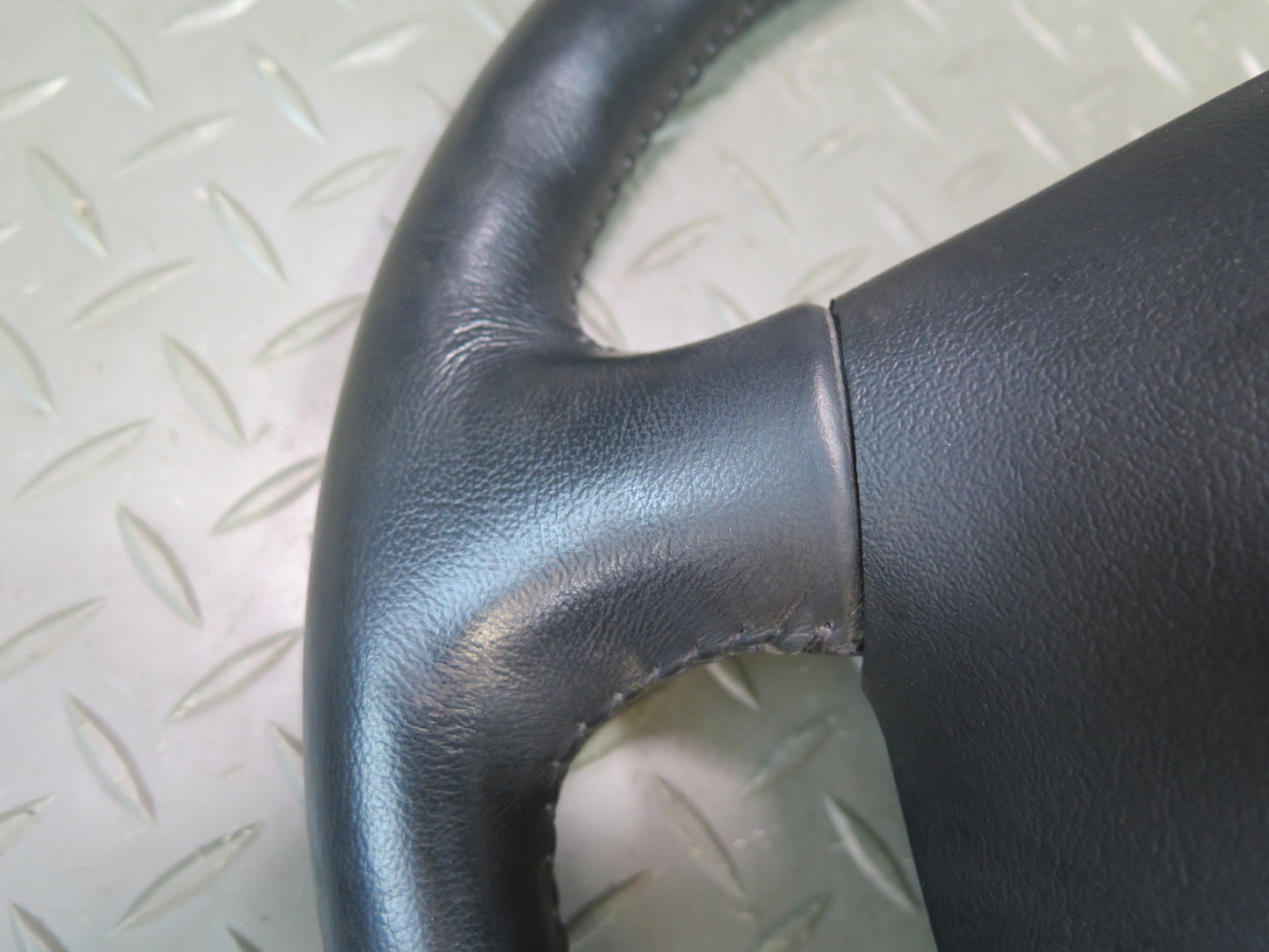97-04 Chevrolet Corvette C5 Leather Steering Black 10424050 OEM