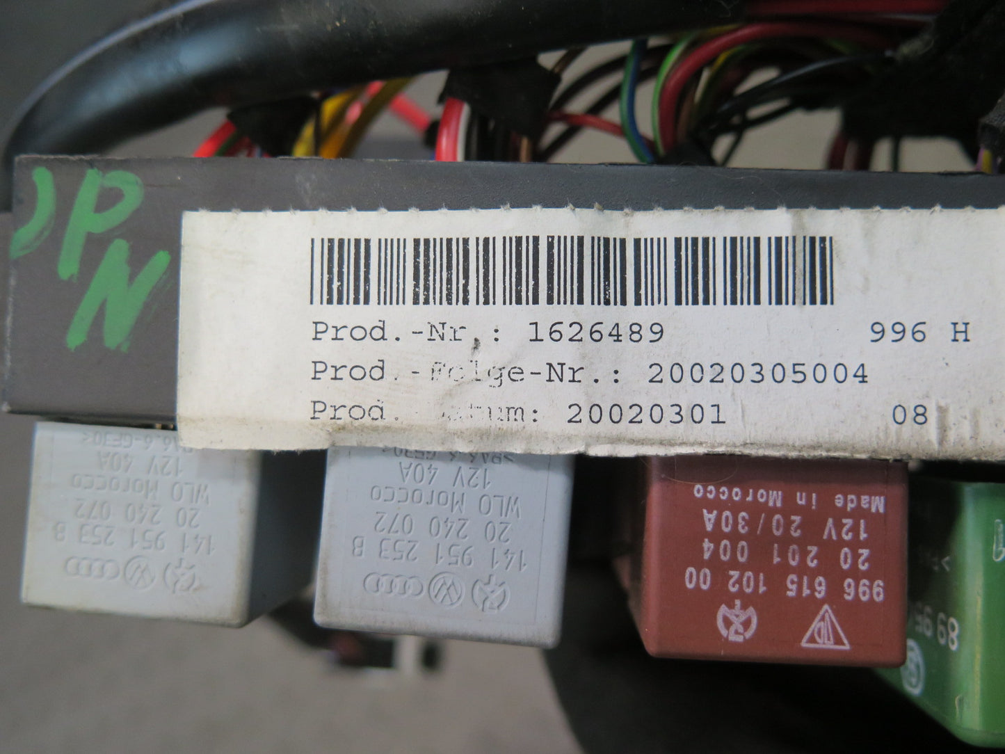 1999-2004 Porsche 911 996 Fuse Relay Box Module 98661205703