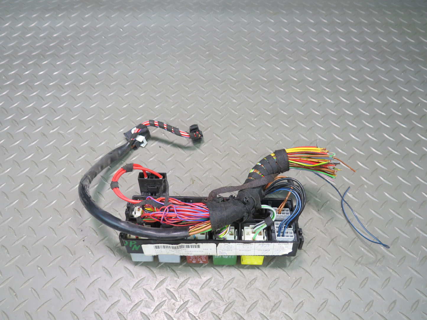 1999-2004 Porsche 911 996 Fuse Relay Box Module 98661205703