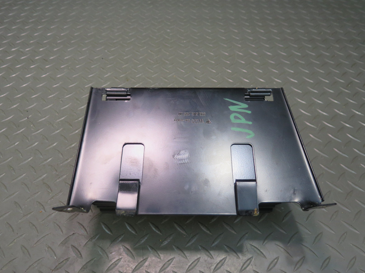 2002-2004 Porsche 911 996 Audio System Amplifier AMP w Bracket 99664525501