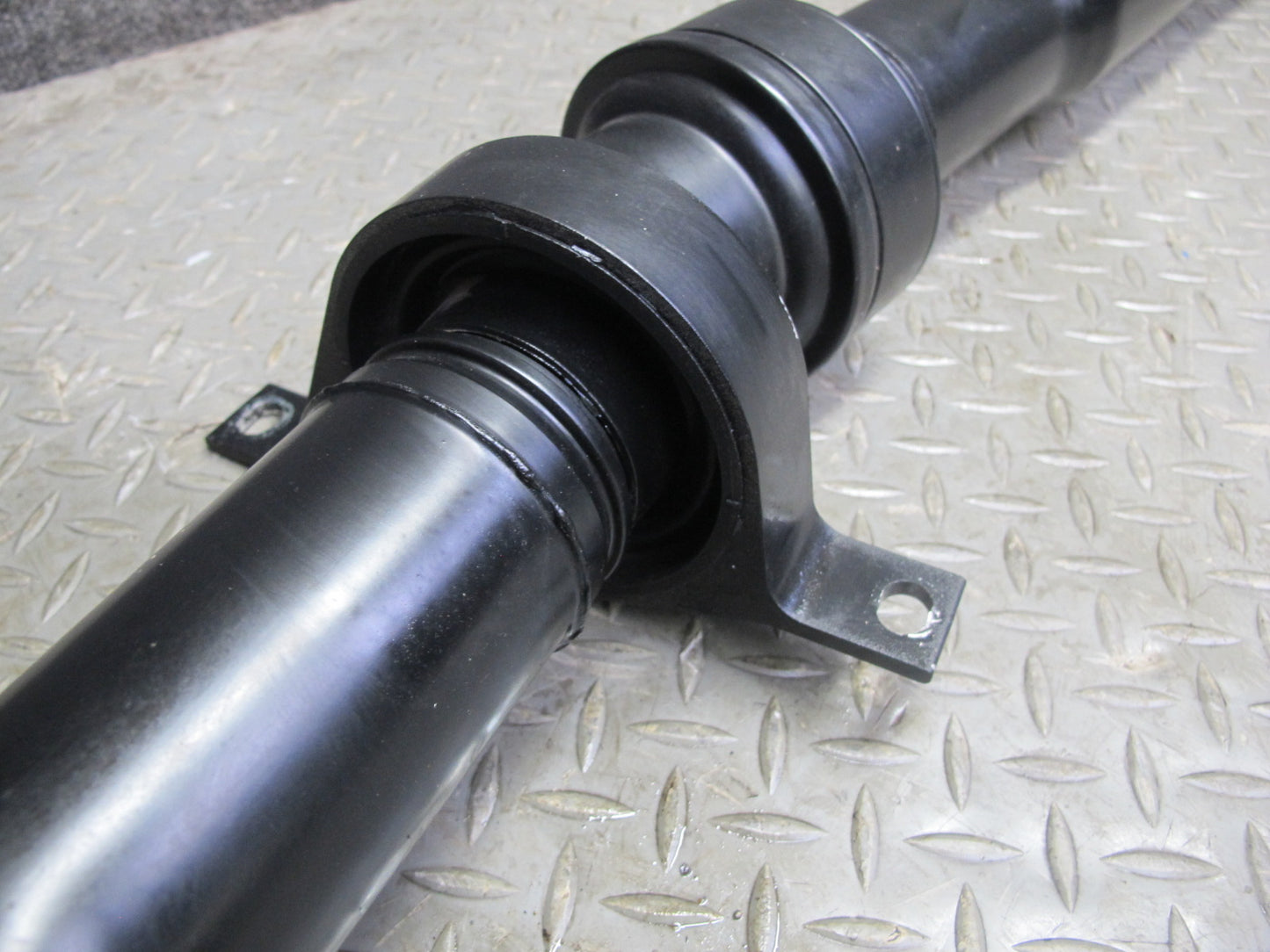 2014-2020 Maserati Ghibli M157 SQ4 AWD Rear Drive Shaft Driveshaft Propeller