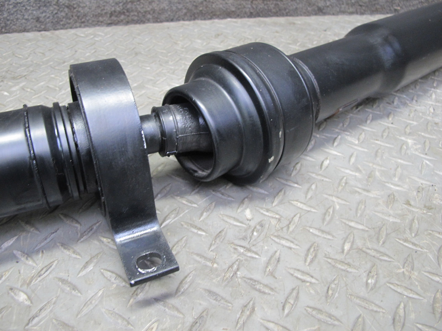 2014-2020 Maserati Ghibli M157 SQ4 AWD Rear Drive Shaft Driveshaft Propeller