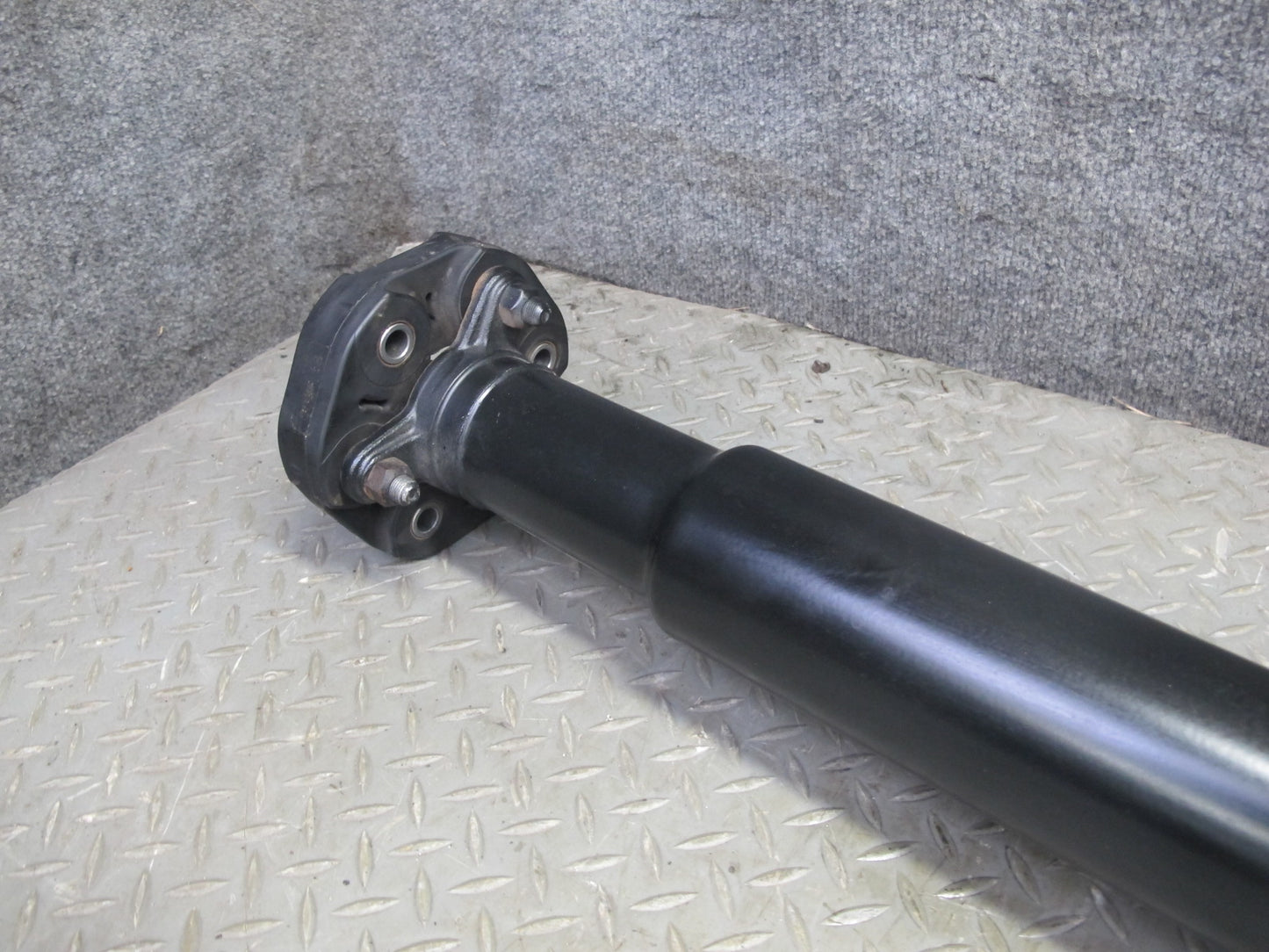 2014-2020 Maserati Ghibli M157 SQ4 AWD Rear Drive Shaft Driveshaft Propeller
