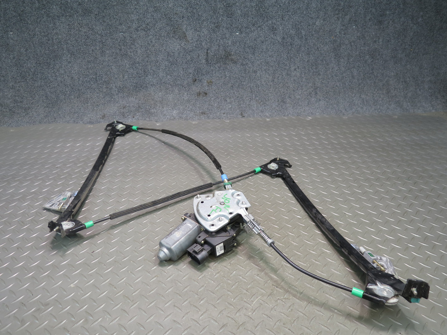 1999-2004 Porsche Carrera 911 996 Left Door Window Regulator w Motor