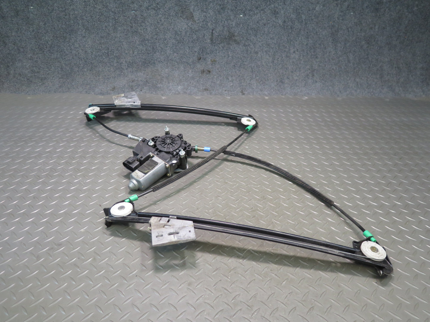 1999-2004 Porsche Carrera 911 996 Left Door Window Regulator w Motor