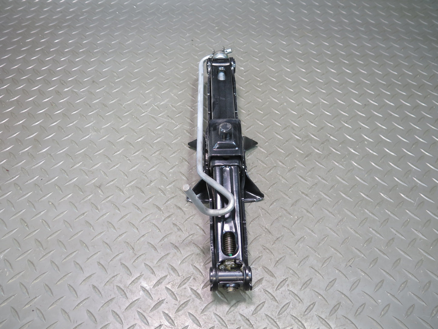 2014-2020 Maserati Ghibli M157 Emergency Spare Tire Jack Tool KIT W/ Foam