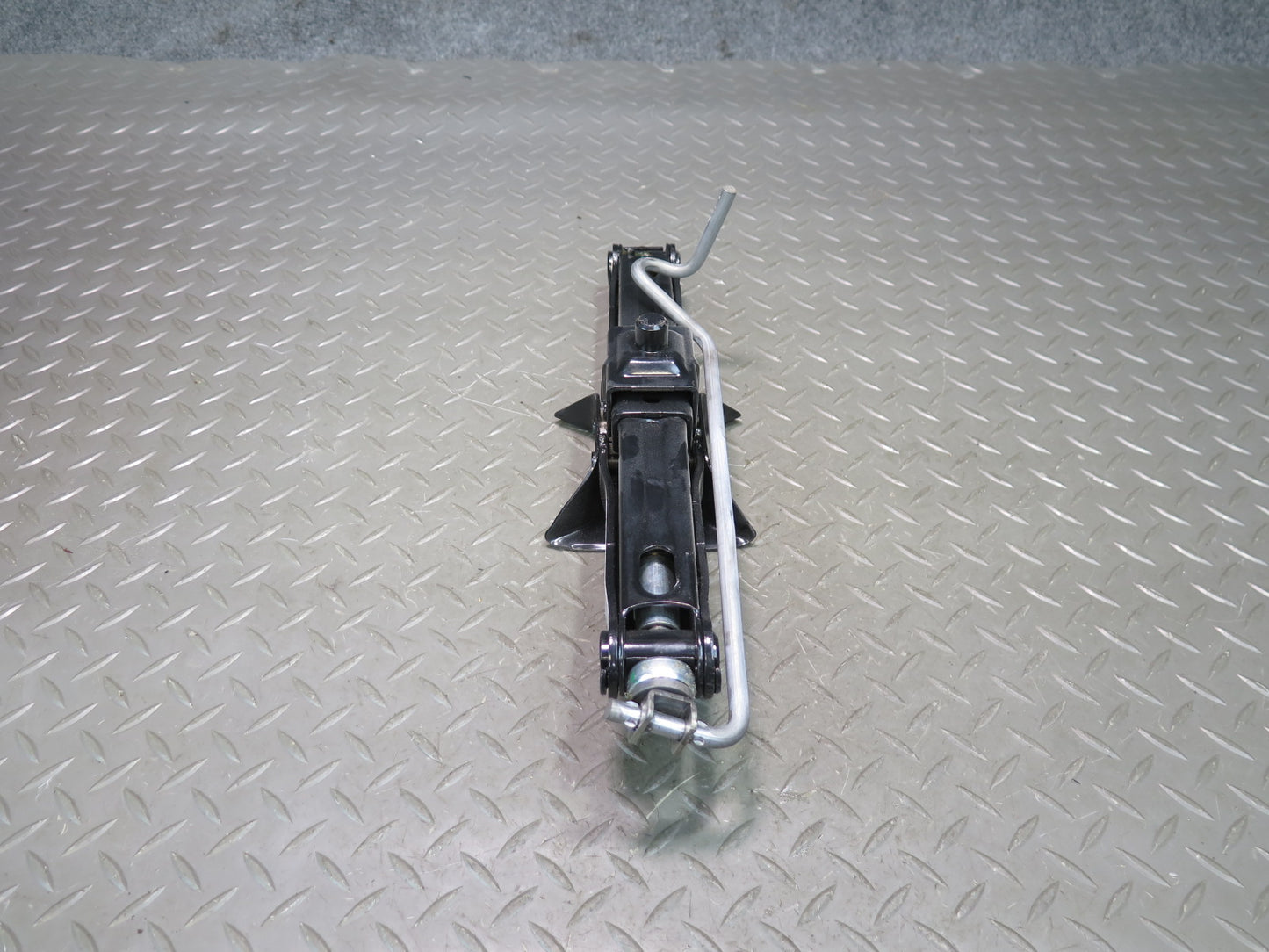 2014-2020 Maserati Ghibli M157 Emergency Spare Tire Jack Tool KIT W/ Foam