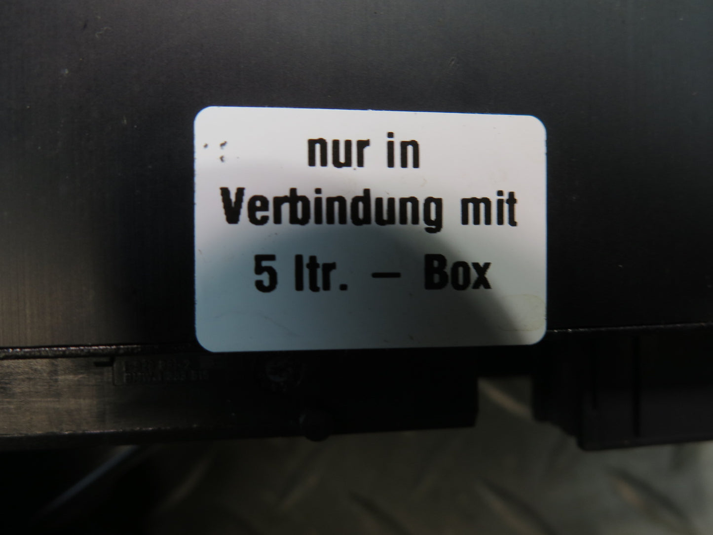 2001-2002 Porsche Boxster 986 Junction Fuse Relay Box Module Unit