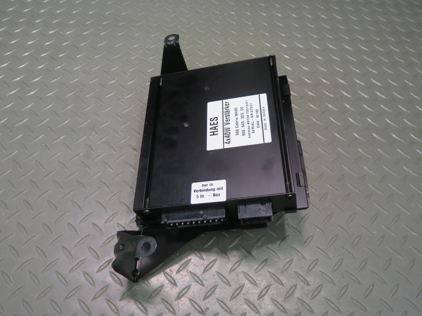 2001-2002 Porsche Boxster 986 Junction Fuse Relay Box Module Unit