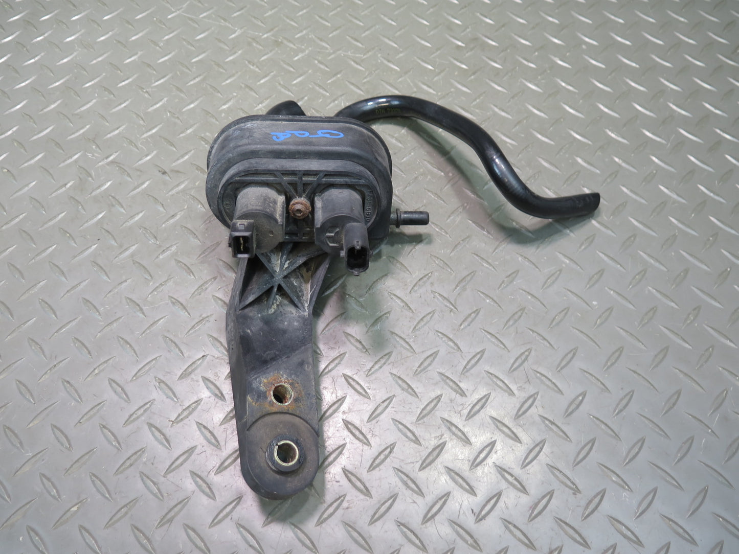 1997-2004 Porsche Boxster 986 Fuel Evap Vapor Charcoal Canister Vent Valve