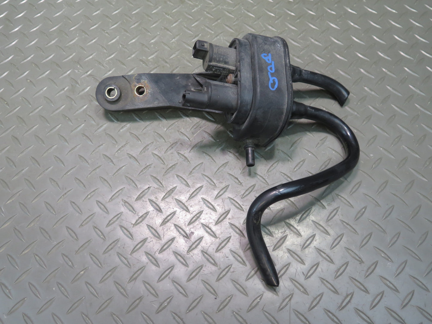 1997-2004 Porsche Boxster 986 Fuel Evap Vapor Charcoal Canister Vent Valve