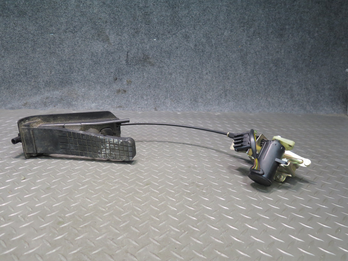 2000-2004 Porsche Boxster 986 Manual Transmission Clutch Brake Gas Pedal Set