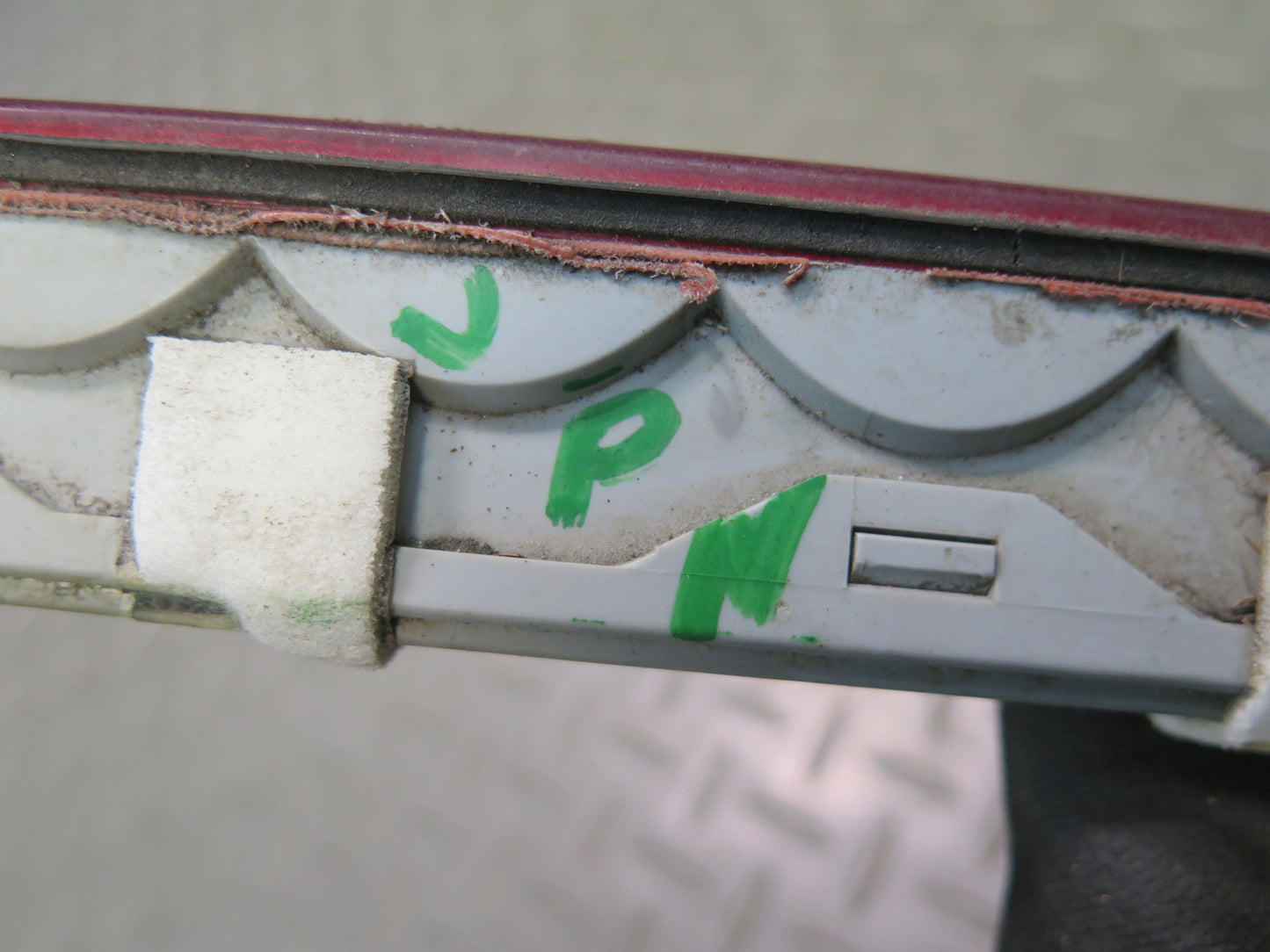 1999-2004 Porsche 911 996 Rear 3RD Third Center Brake Stop Light Lamp