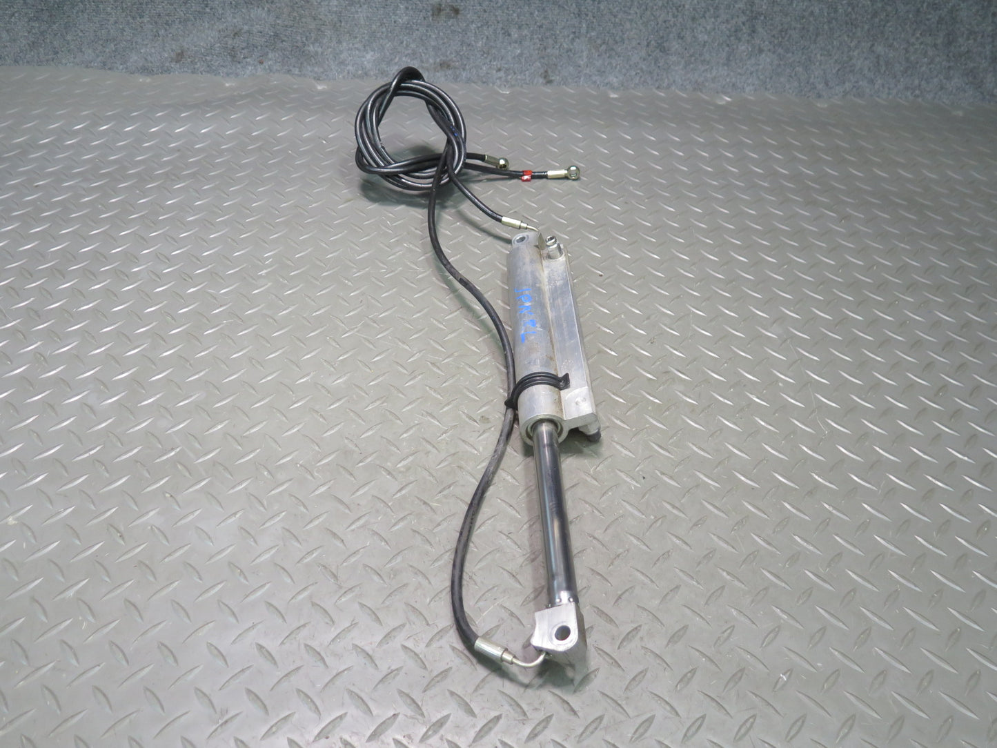 1999-2005 Porsche 911 996 Convertible TOP Roof Hydraulic Lift Cylinder Cable Set