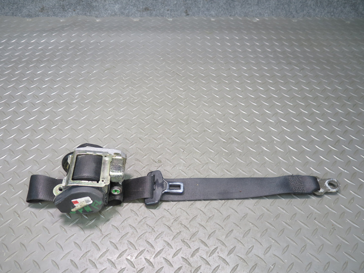 02-05 PORSCHE 911 CARRERA 996 CONVERTIBLE FRONT RIGHT & LEFT SIDE SEATBELT RETRACTOR SET OEM