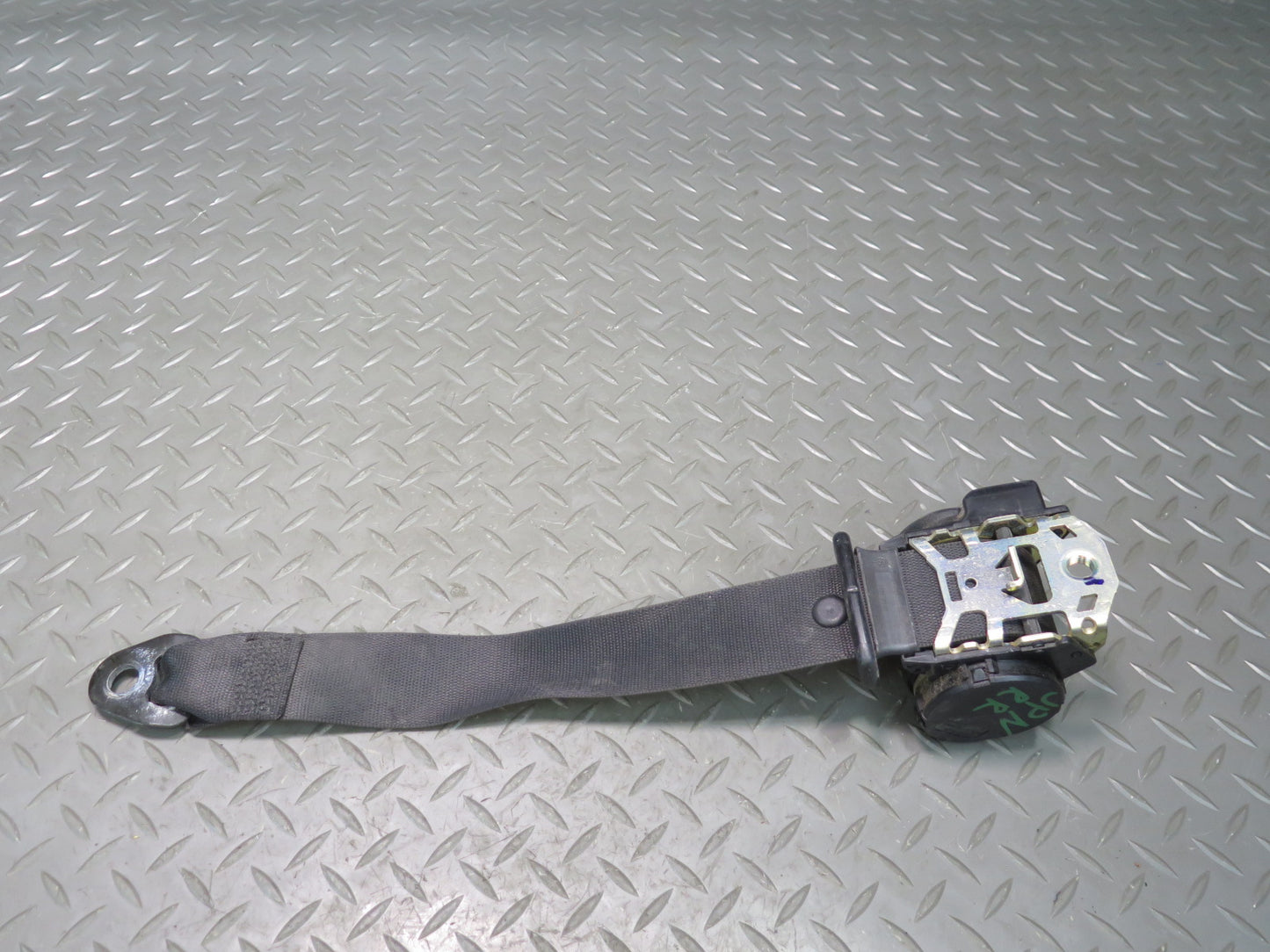02-05 PORSCHE 911 CARRERA 996 CONVERTIBLE REAR RIGHT & LEFT SIDE SEATBELT RETRACTOR SET OEM