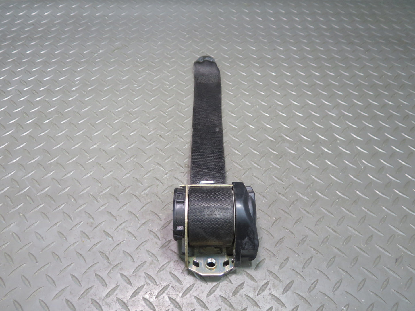 02-05 PORSCHE 911 CARRERA 996 CONVERTIBLE REAR RIGHT & LEFT SIDE SEATBELT RETRACTOR SET OEM